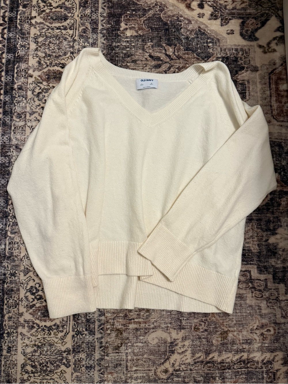 Old Navy Ivory V-Neck Pullover Sweater - Women's Cozy Knit